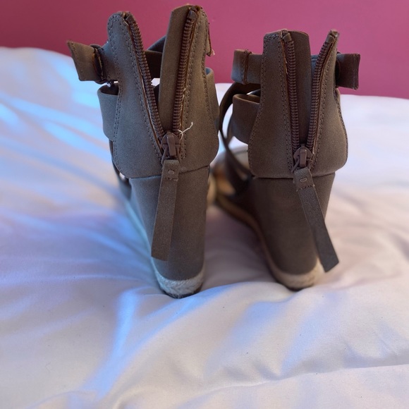 Wedges - Picture 3 of 5